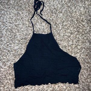 Black halter cropped tank